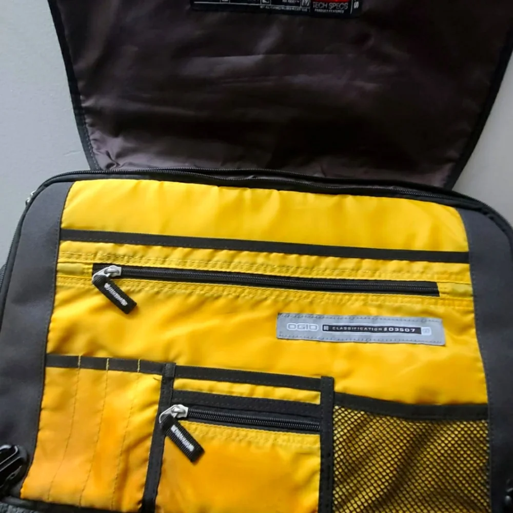 OGIO Black messenger laptop bag